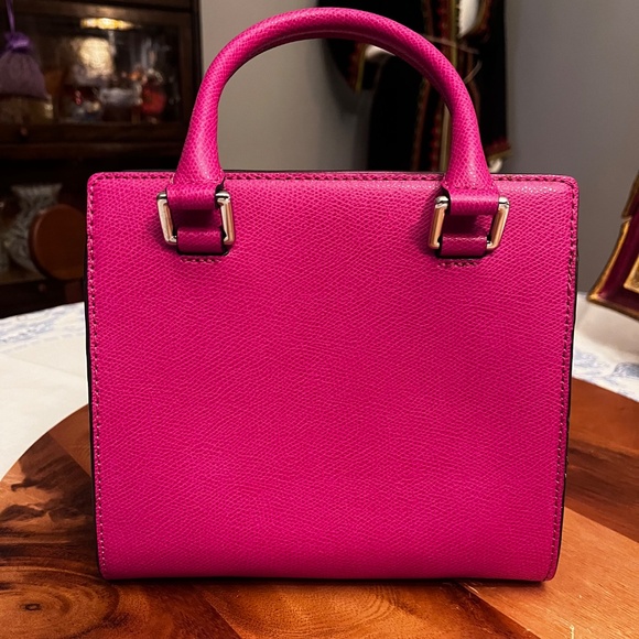 Calvin Klein Fuchsia Hand/Cross Body Purse / BRAND NEW - Picture 7 of 16